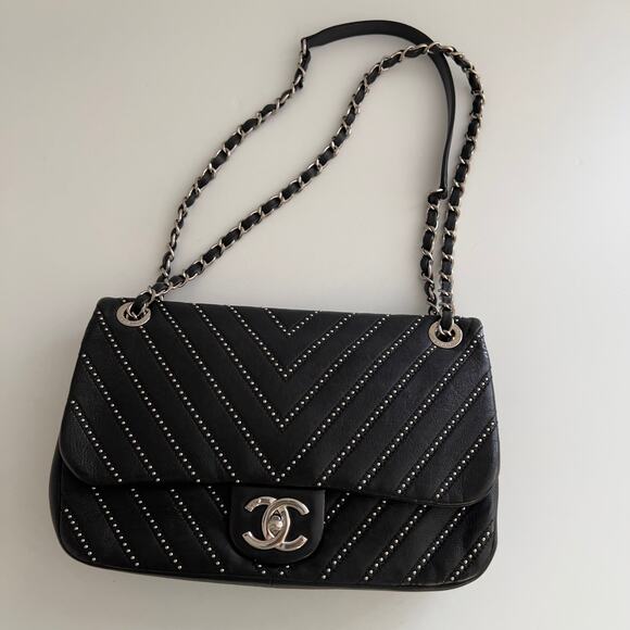 Chanel Calfskin Studded Chevron Medium Stud Wars Flap Black - Picture 4 of 13